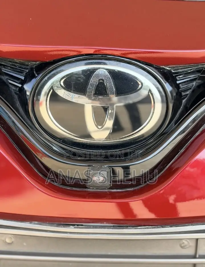 Toyota Camry XLE V6 FWD (3.5L 6cyl 8AM) 2018 Red