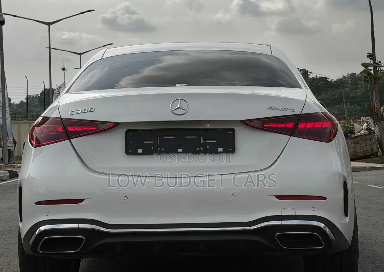 Mercedes-Benz C300 2023 White