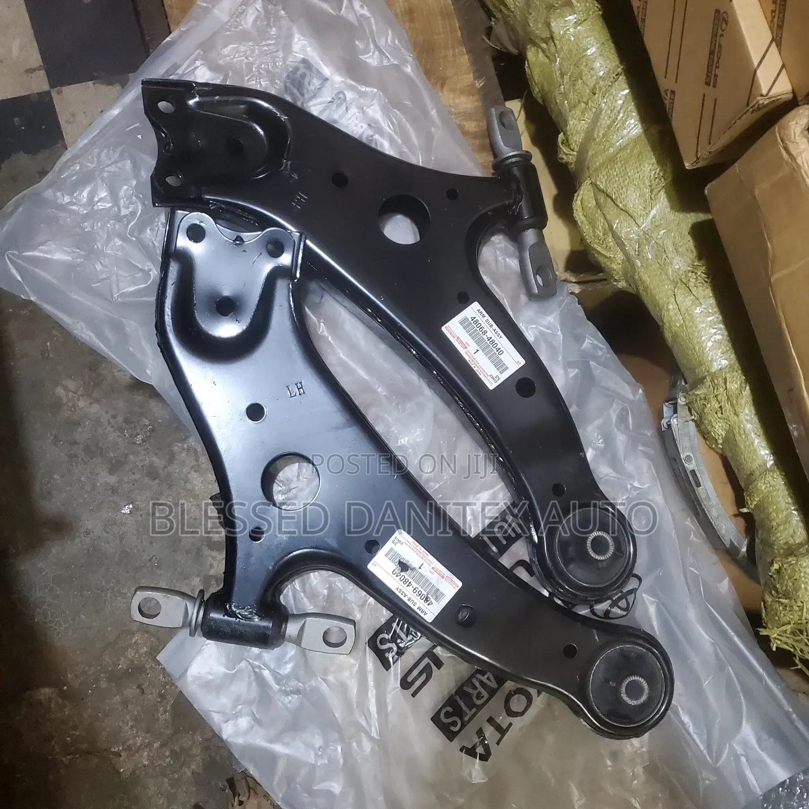 Original Lower Arm for Toyota Highlander 2008 / 2018