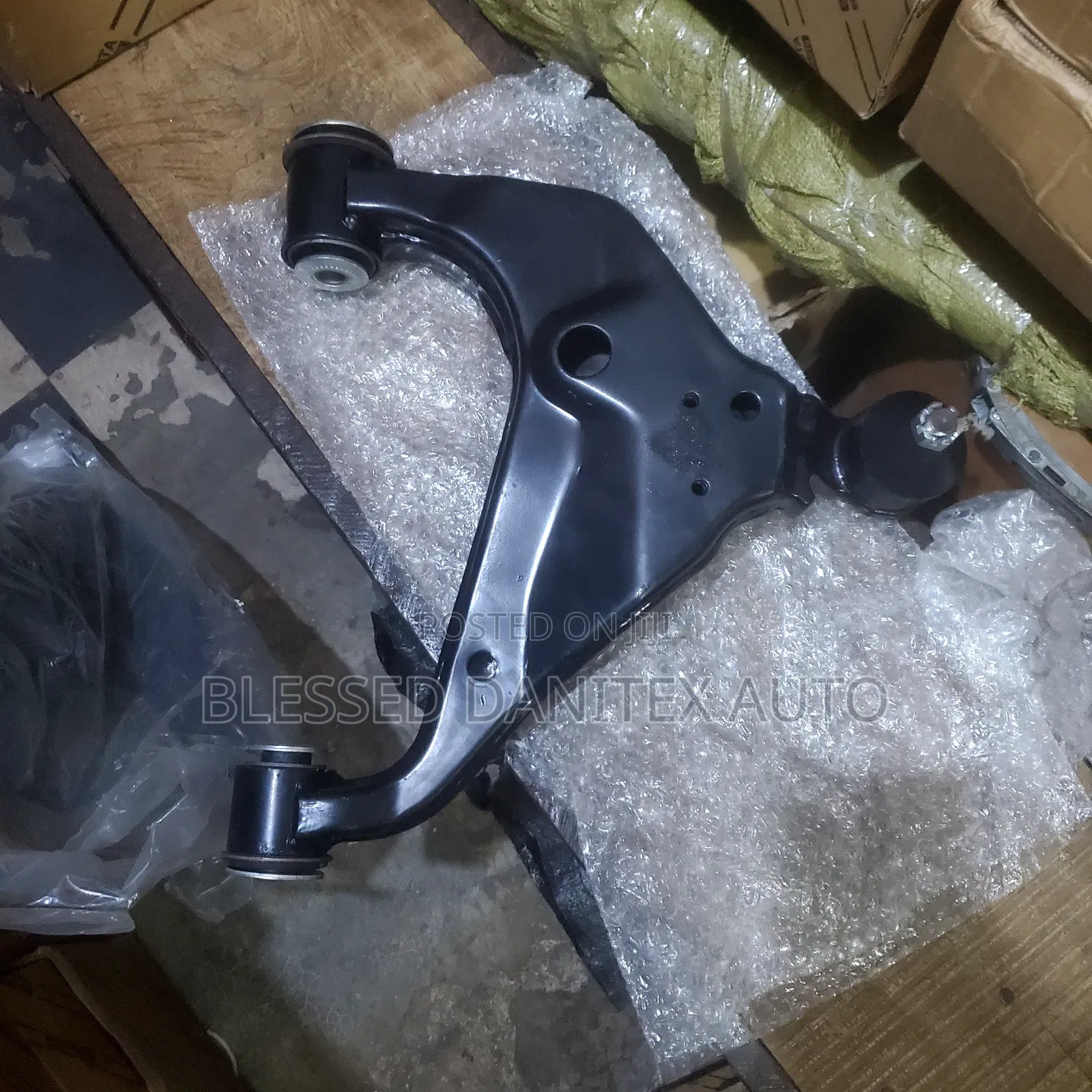 Original Lower Arm for Toyota Hilux and Fortuner