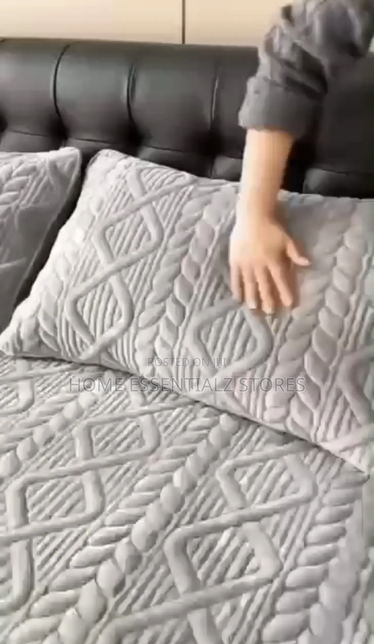 Quilted Fleece Mattress Cover Bedsheet(6x7)- Bedspread Set Pillowcases