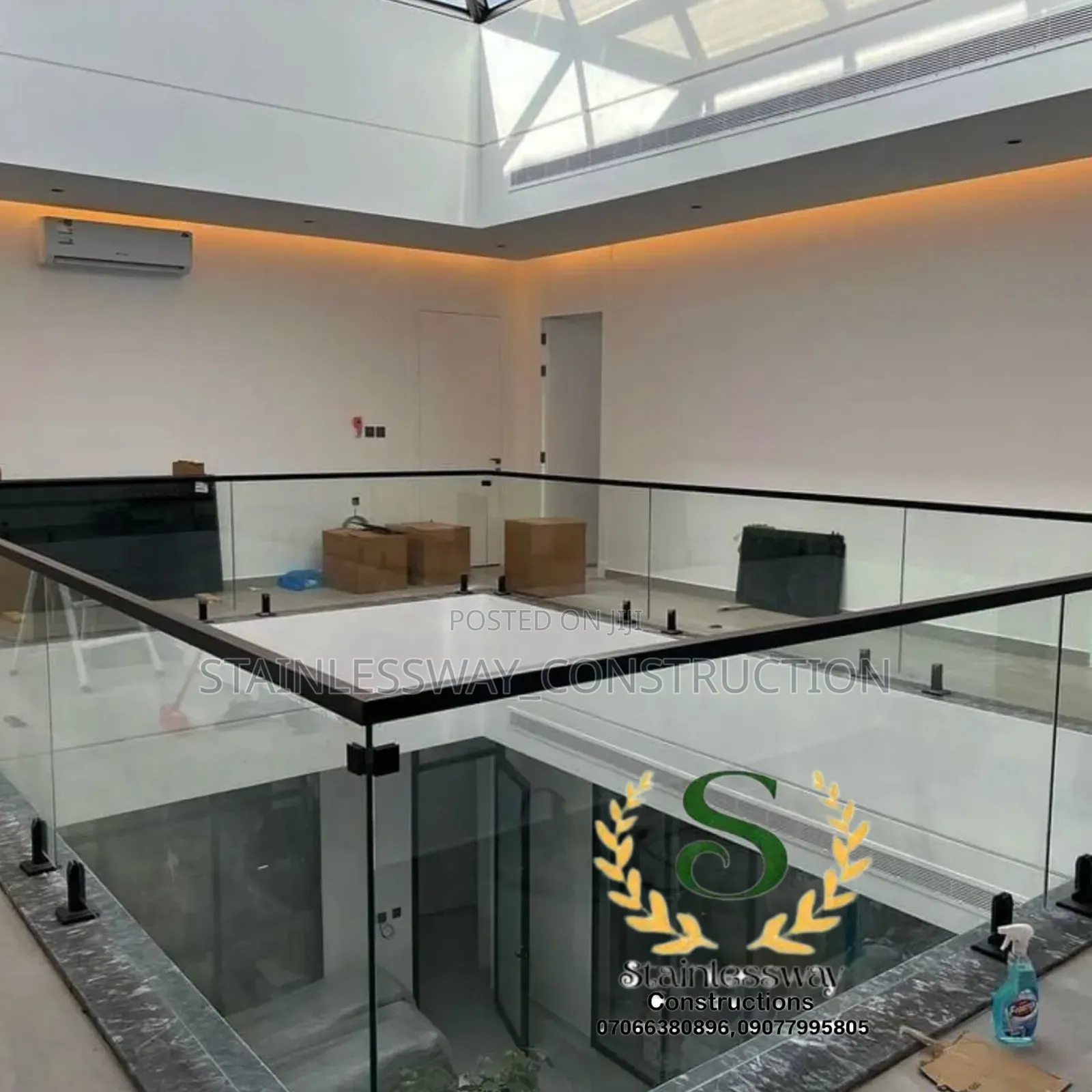 Plain Balcony Handrails Staircase With Sgigots Base Stand
