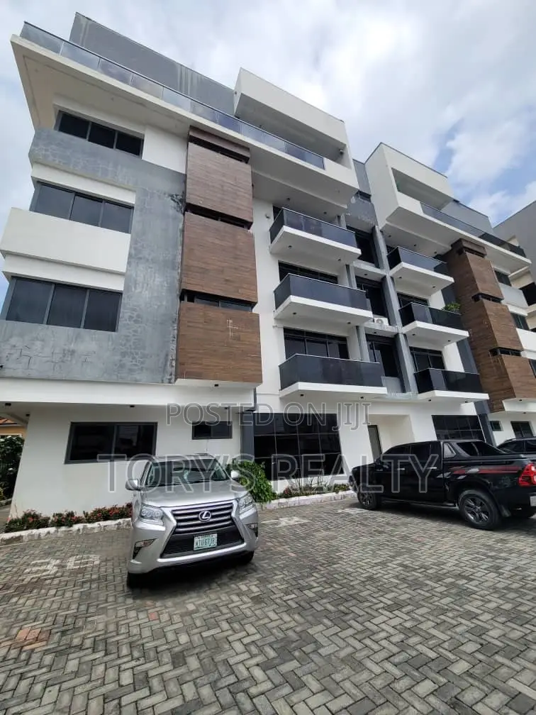 3bdrm Apartment in Lekki Expressway for rent