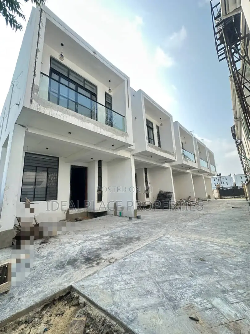 Furnished 3bdrm Duplex in Lekki for sale
