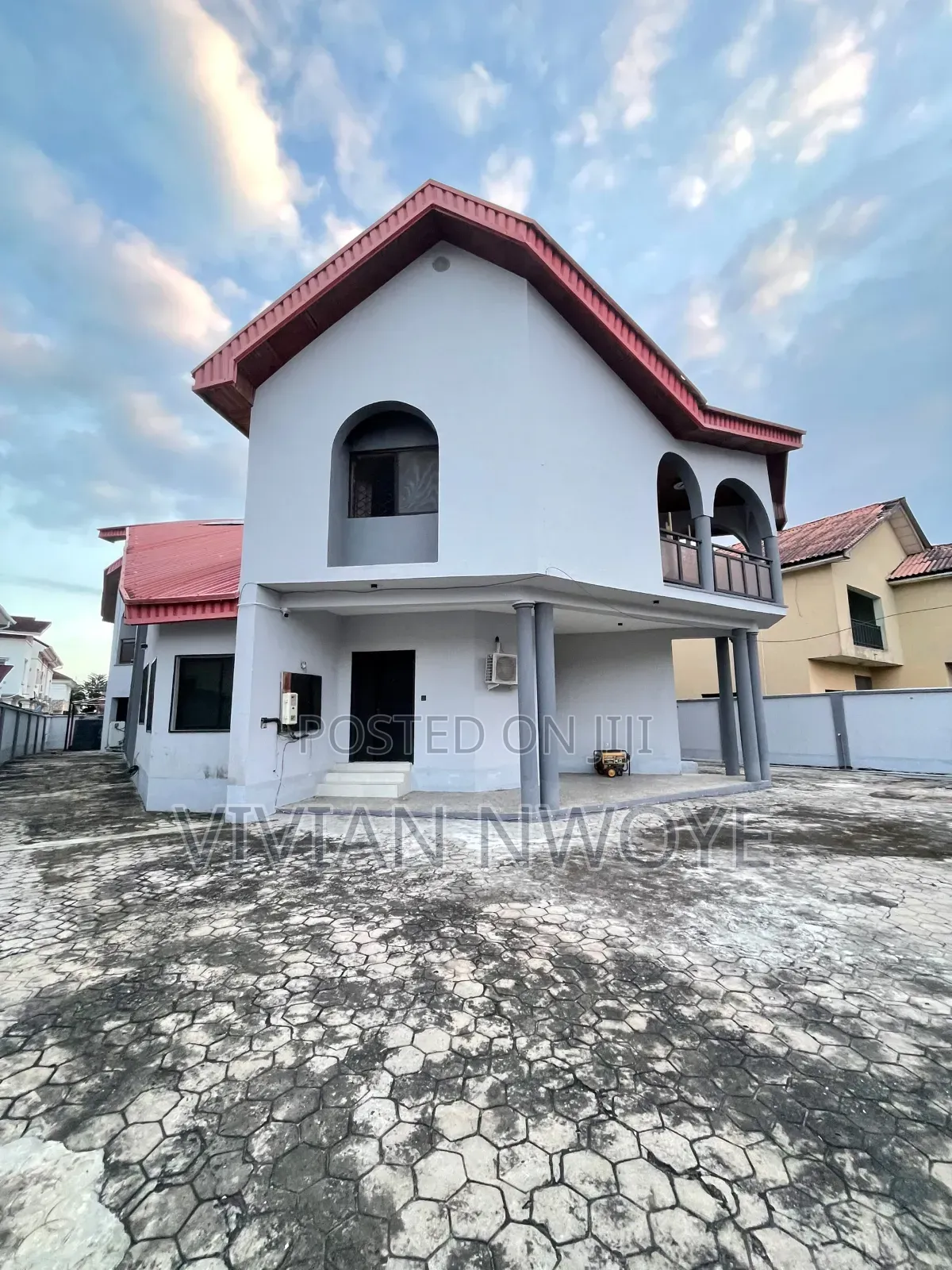 5bdrm Duplex in Crown Estate, Sangotedo for sale