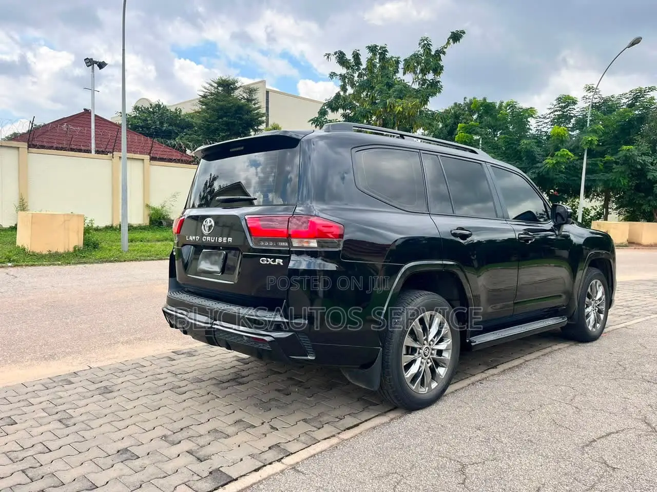 New Toyota Land Cruiser LC300 2024 Black