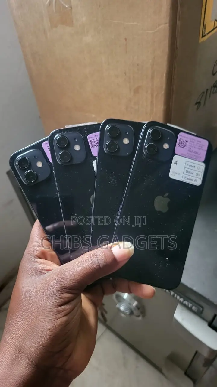 Apple iPhone 12 64 GB Black