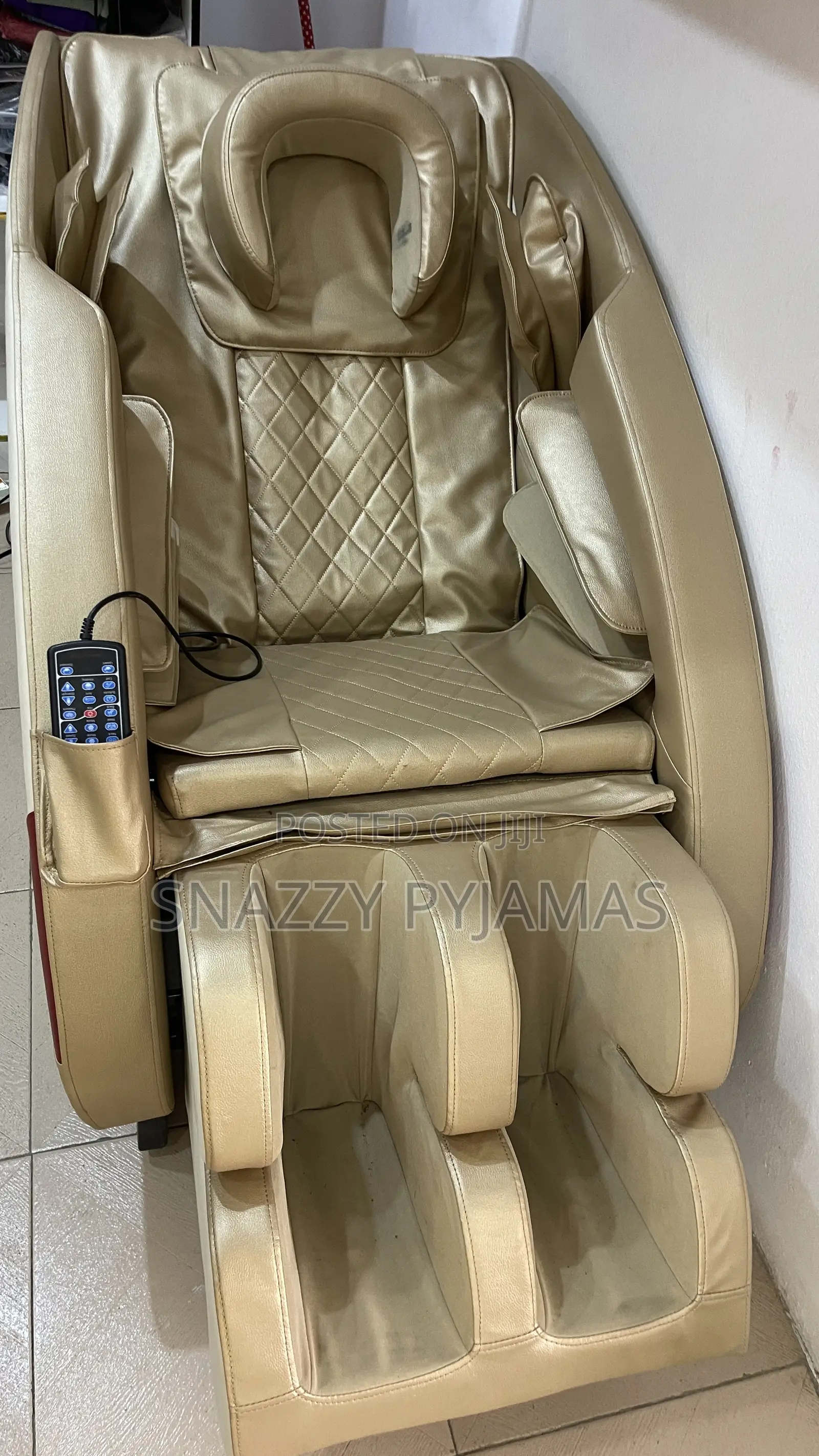 Luxury Full Body Massage Chair With Heating Bluetooth - Gold