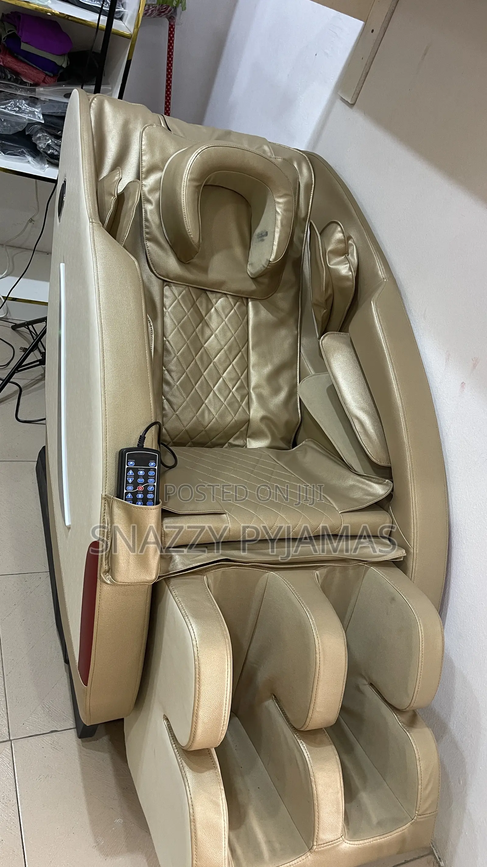 Luxury Full Body Massage Chair With Heating Bluetooth - Gold