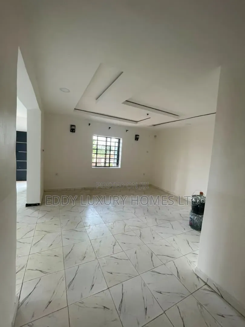4bdrm Duplex in Shelter Afrique for rent