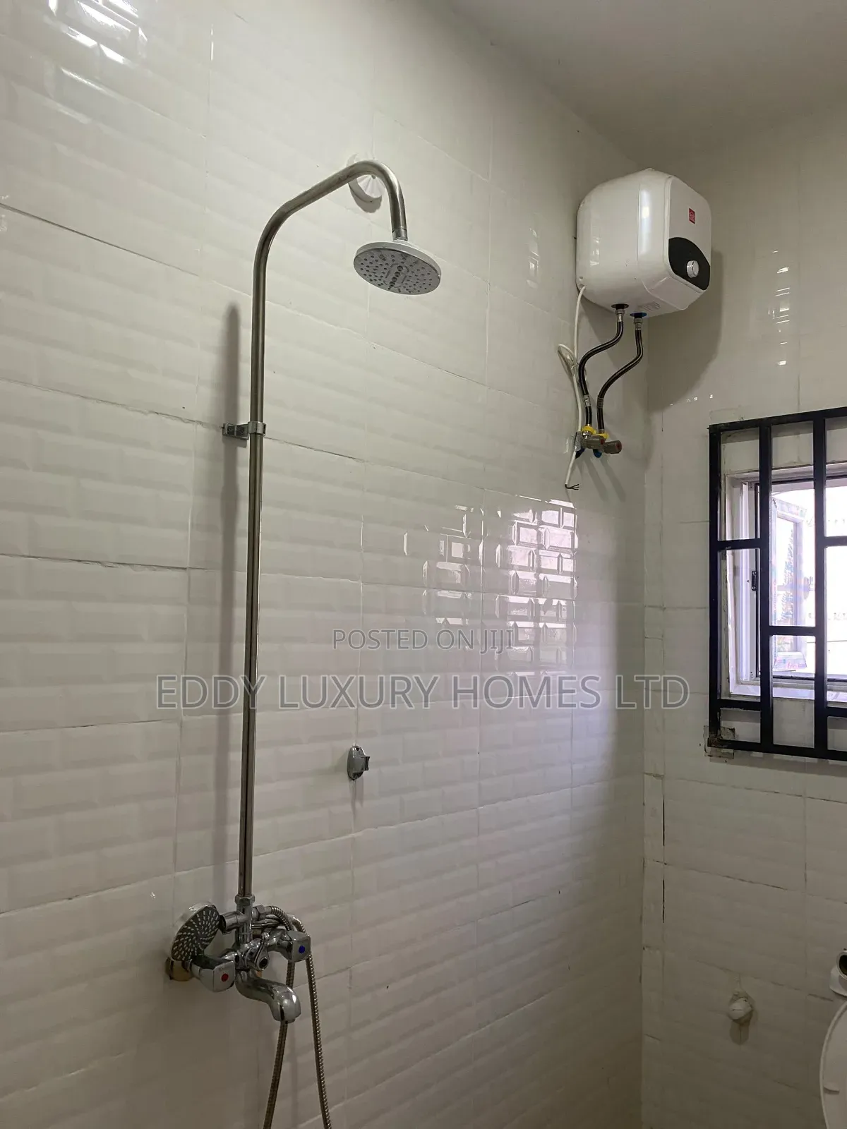 4bdrm Duplex in Shelter Afrique for rent