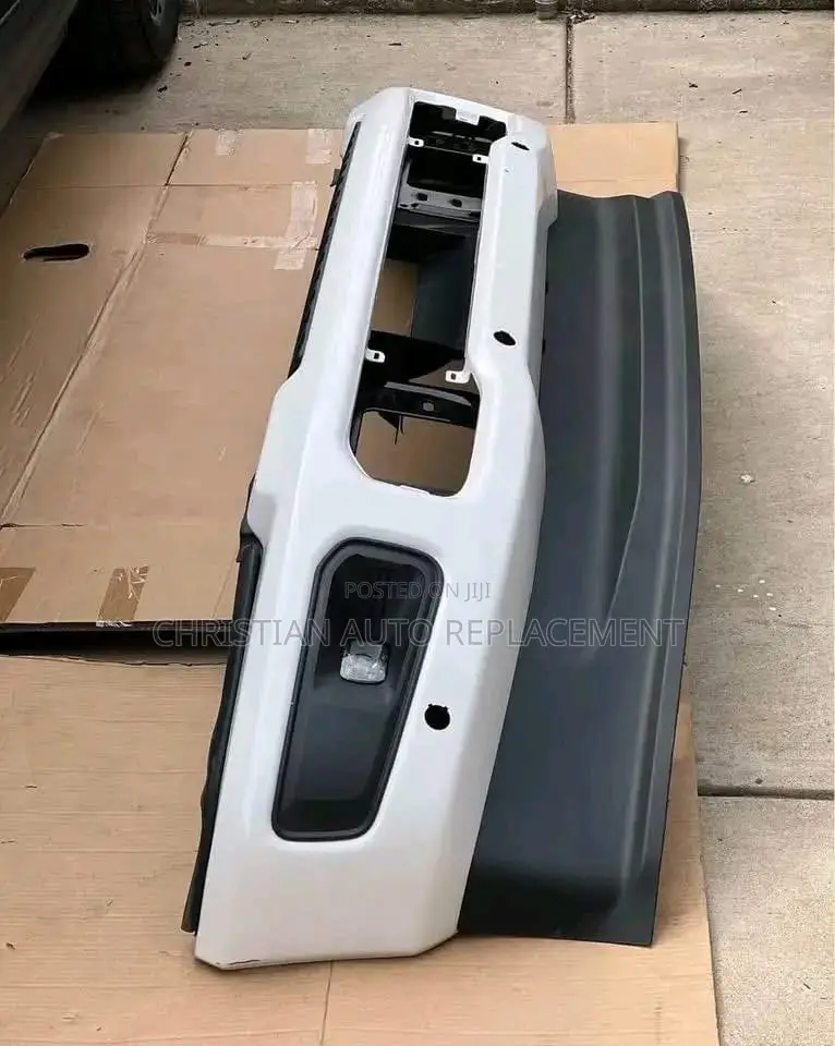 Original Ford F-250/F-350 Super Duty 2023–2026 Complete Front Bumper