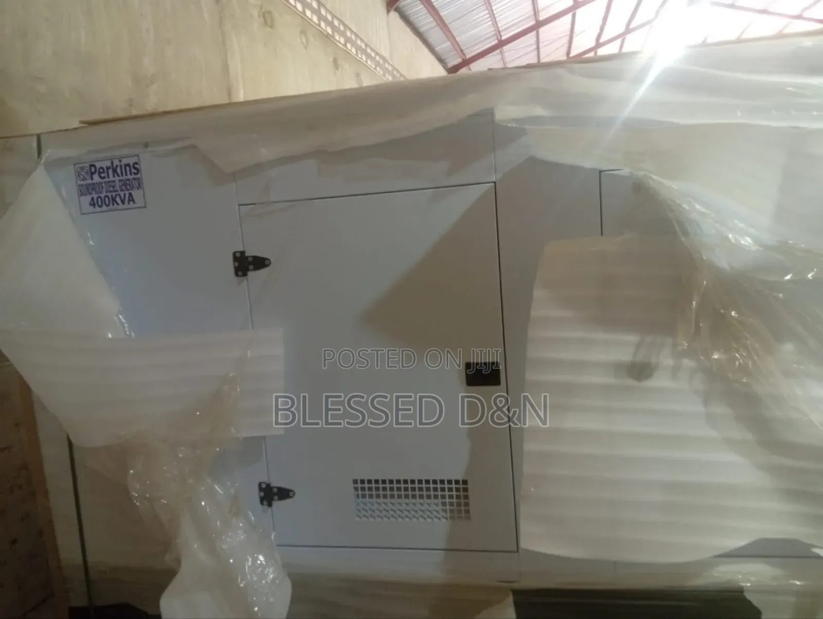400kva Perkins Soundproof Generator Diesel Engine
