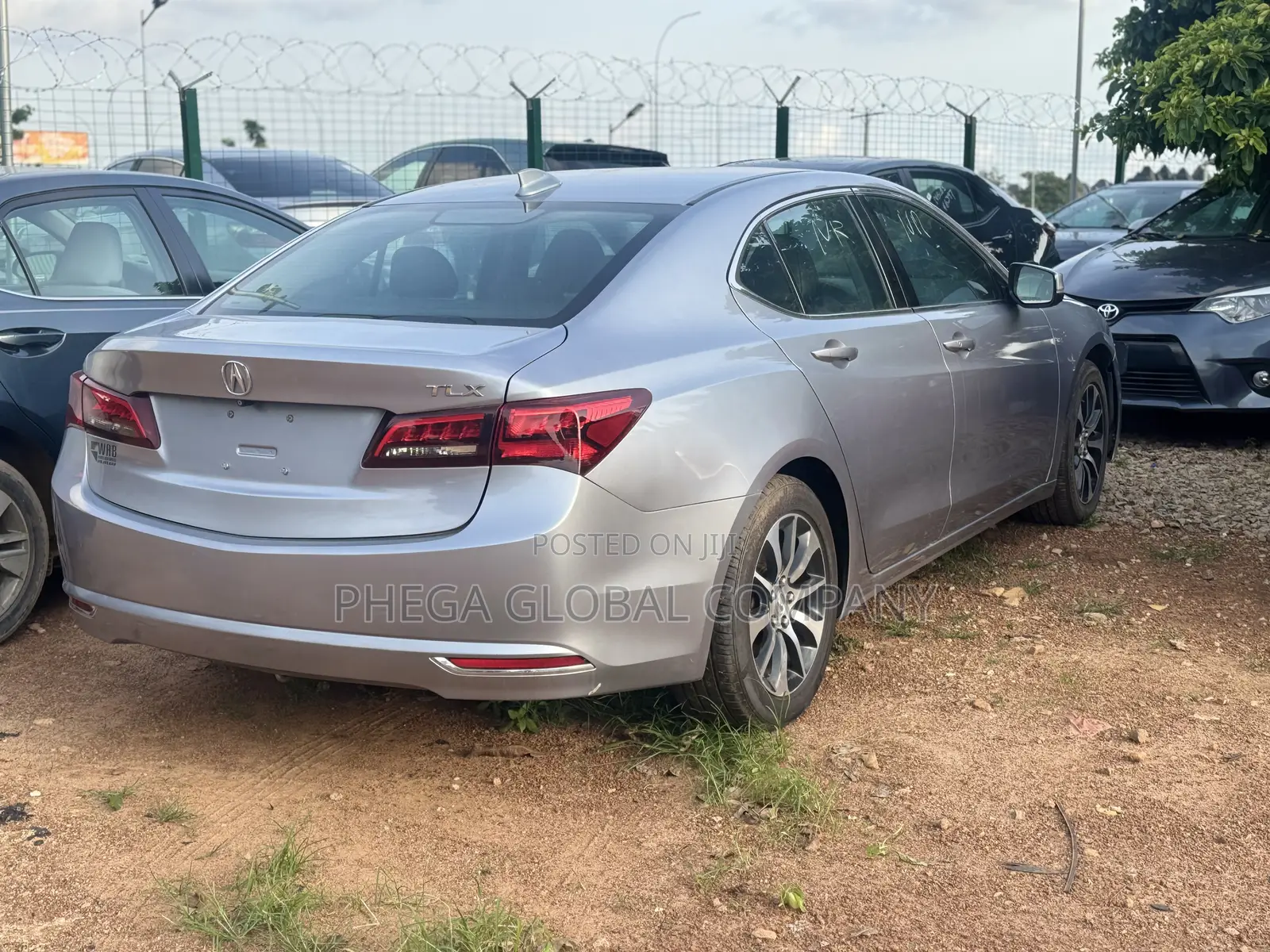 Acura TLX Base FWD (2.4L 4cyl 8M) 2016 Gray