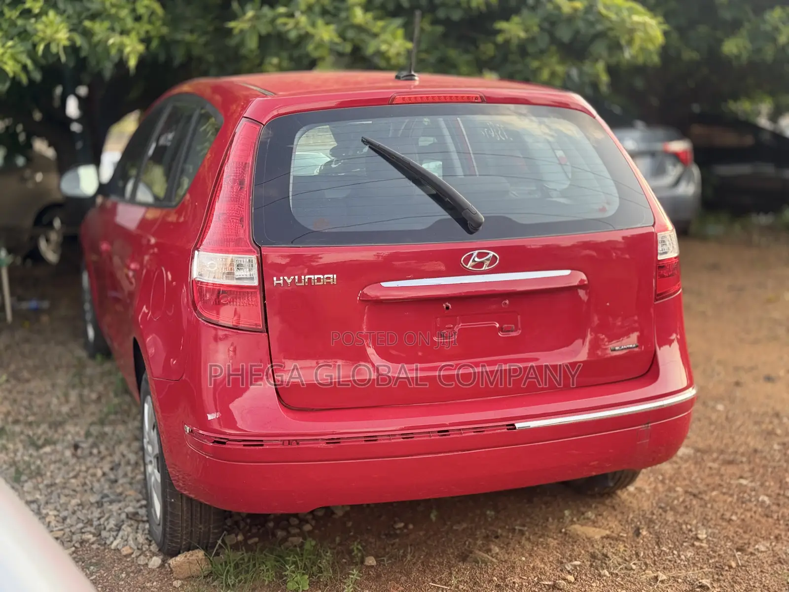Hyundai Elantra Touring SE Automatic 2010 Red