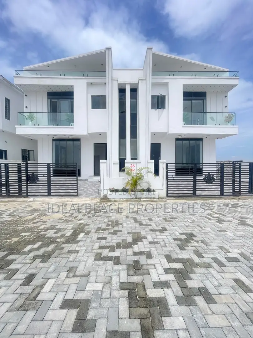 4bdrm Duplex in Ado / Ajah for sale