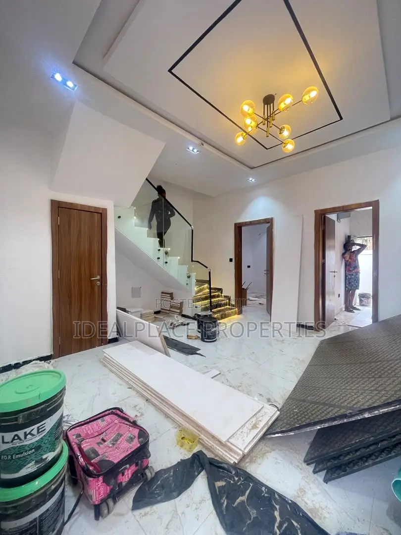 3bdrm Duplex in Sangotedo for sale