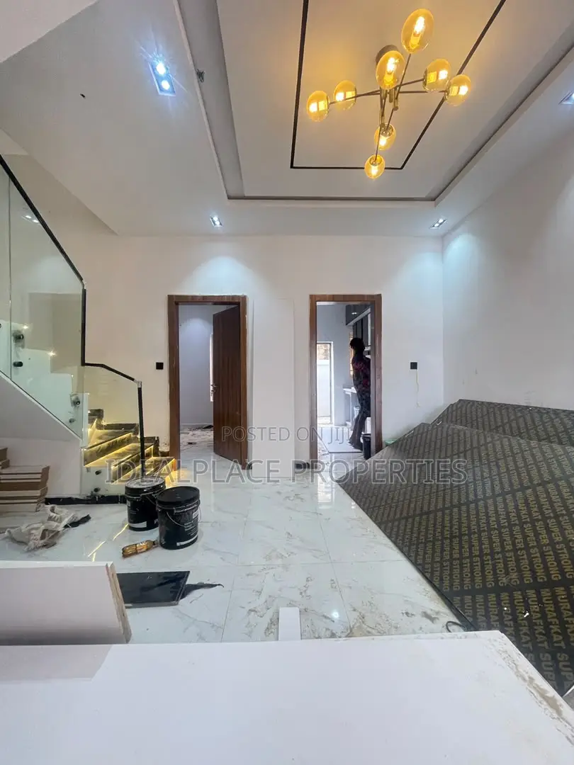 3bdrm Duplex in Sangotedo for sale
