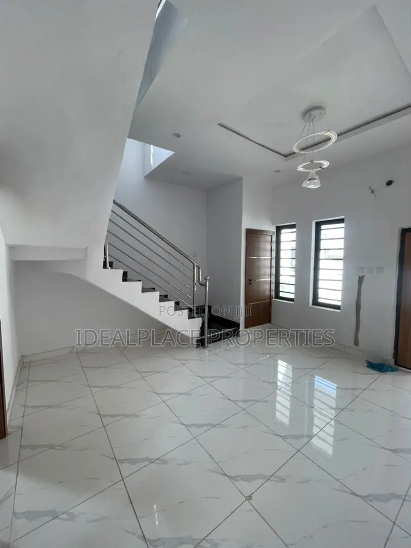 3bdrm Duplex in VGC / Ajah for sale