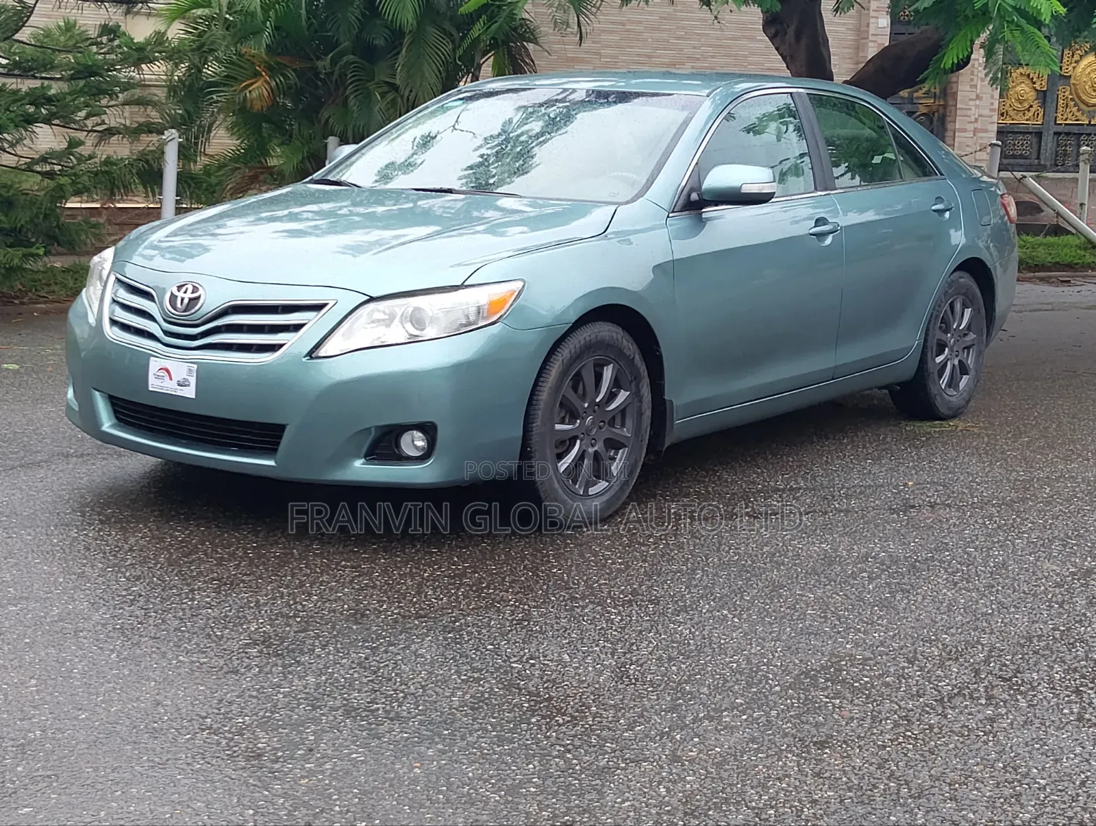 Toyota Camry LE 4dr Sedan (2.5L 4cyl 6AM) 2010 Green