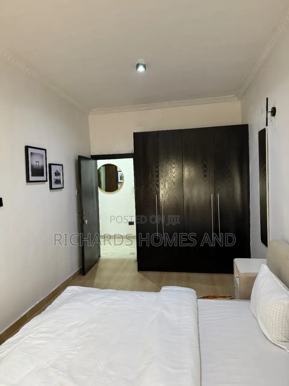 Furnished 2bdrm Apartment in Banana Island for sale