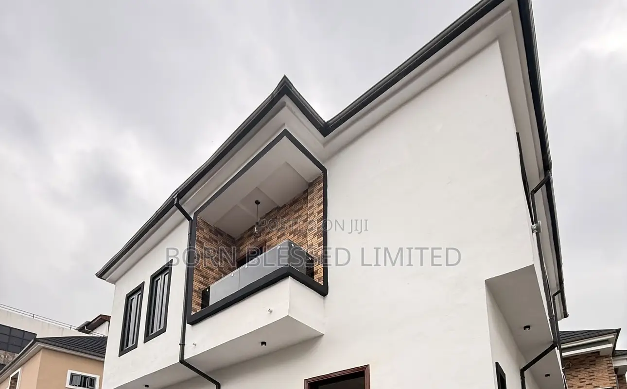 4bdrm Duplex in Agungi for sale