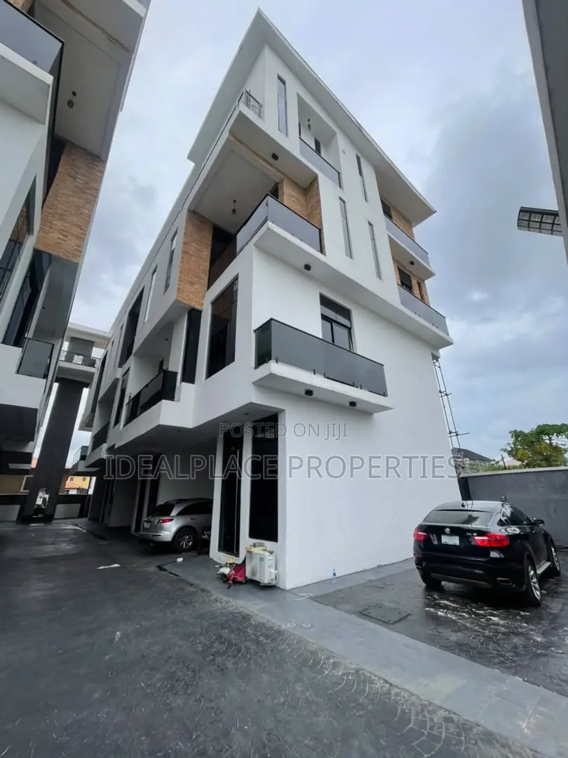 4bdrm Duplex in Chevron for sale