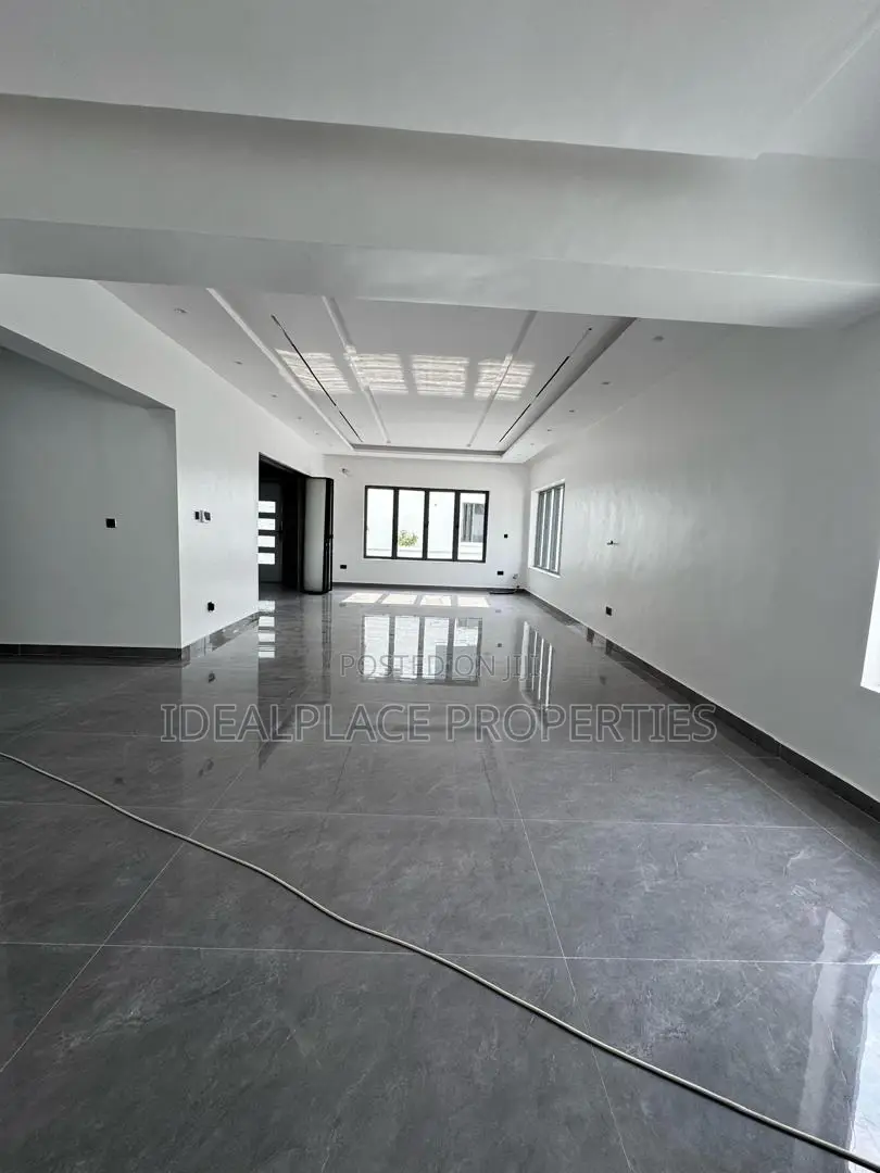 5bdrm Duplex in Royal Garden Estate, VGC / Ajah for sale