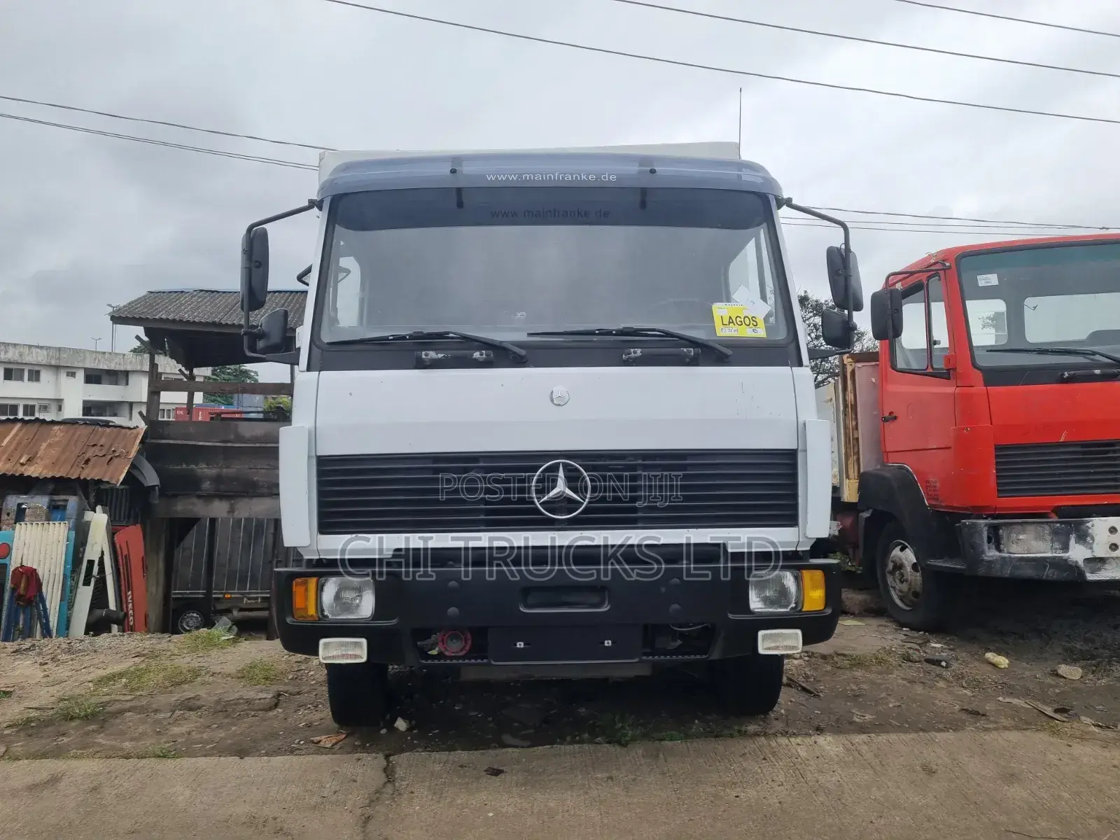 Mercedes Benz Space Cargo Trapolin Truck 2010 White