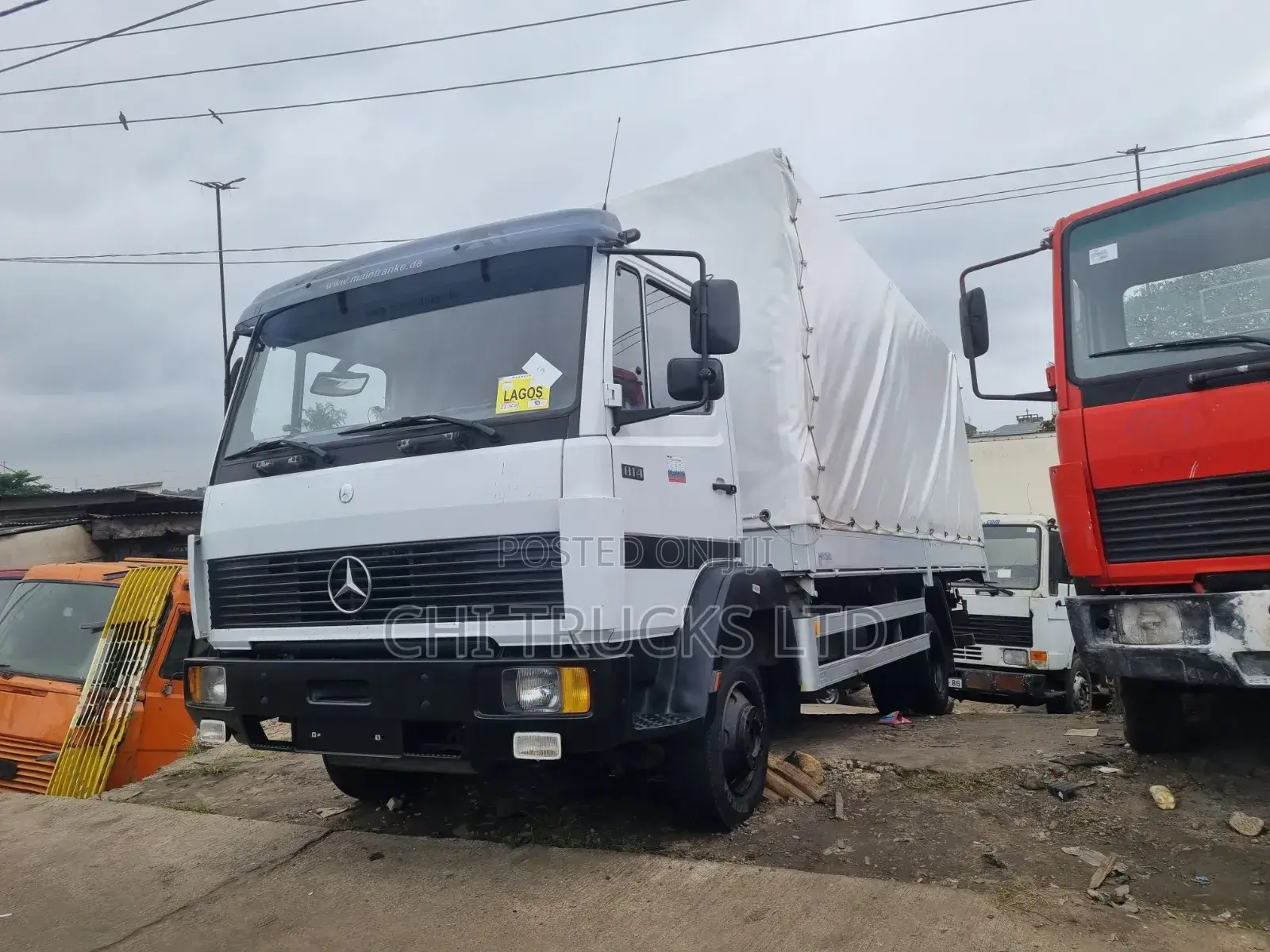 Mercedes Benz Space Cargo Trapolin Truck 2010 White