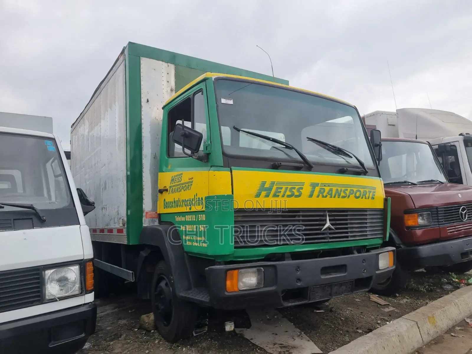 Mercedes Benz 814 Cargo Truck [Short Flame]