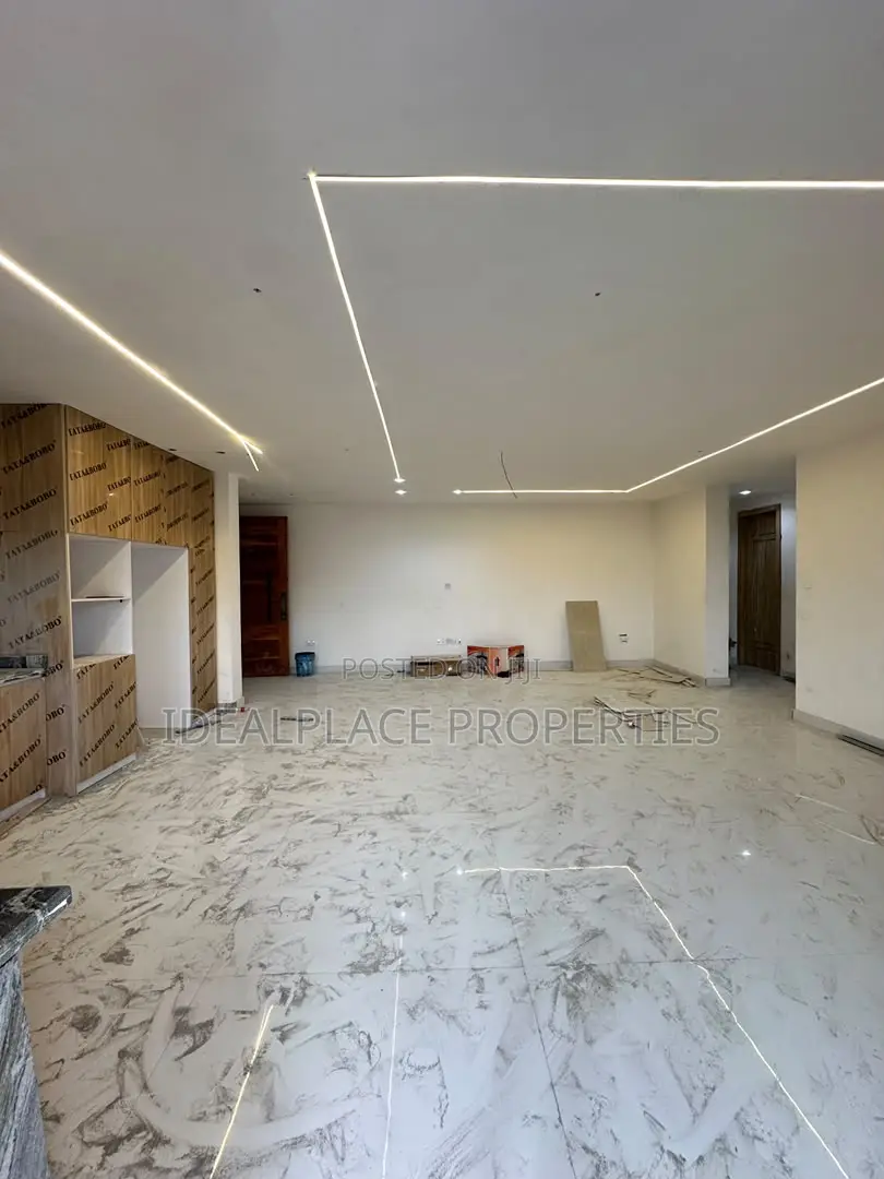 2bdrm Apartment in Saka Tinubu for sale