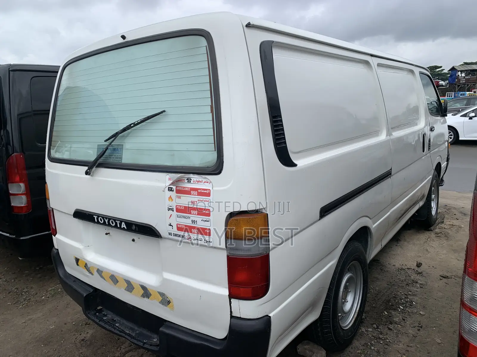 Toyota HiAce 1999 White