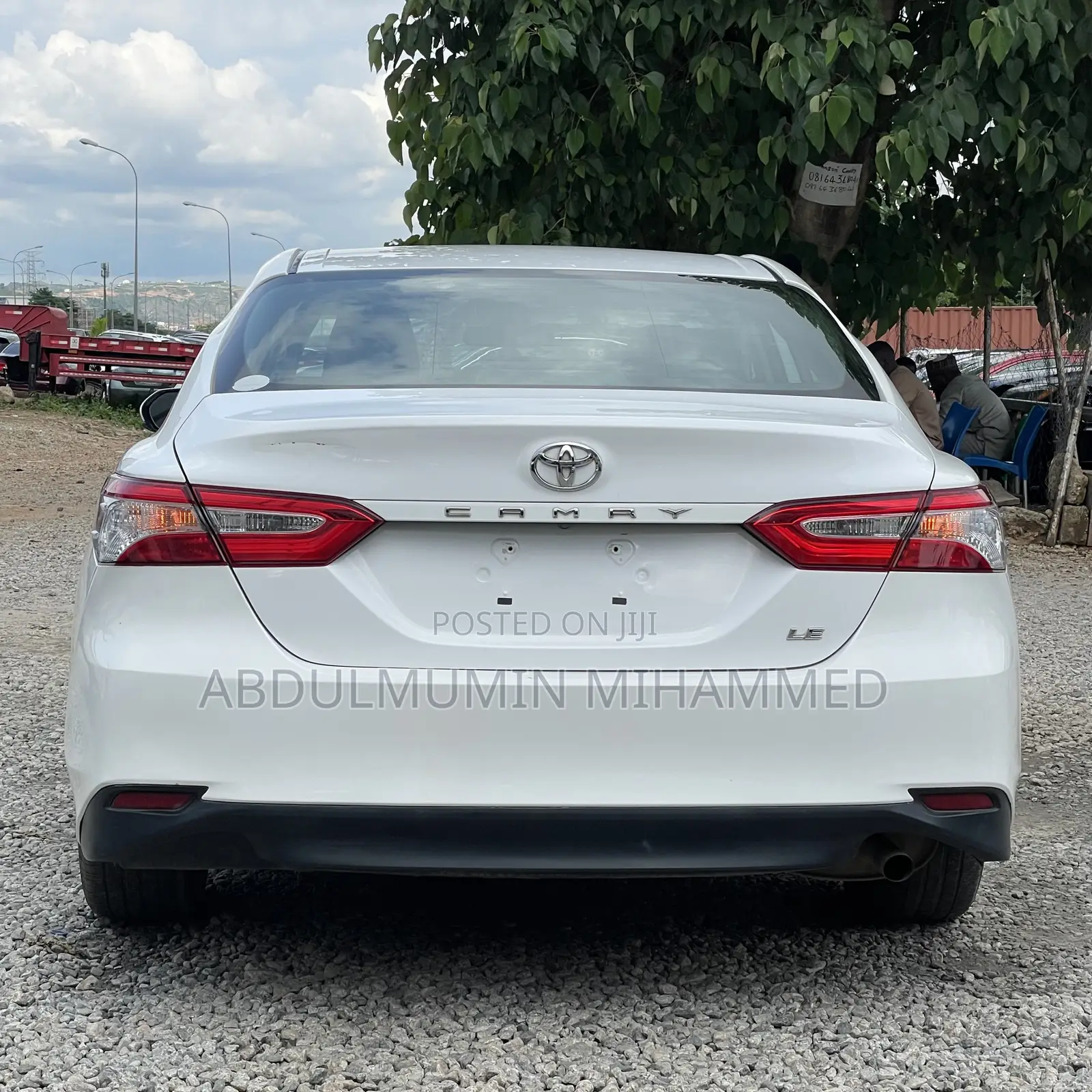 Toyota Camry LE FWD (2.5L 4cyl 8AM) 2018 White