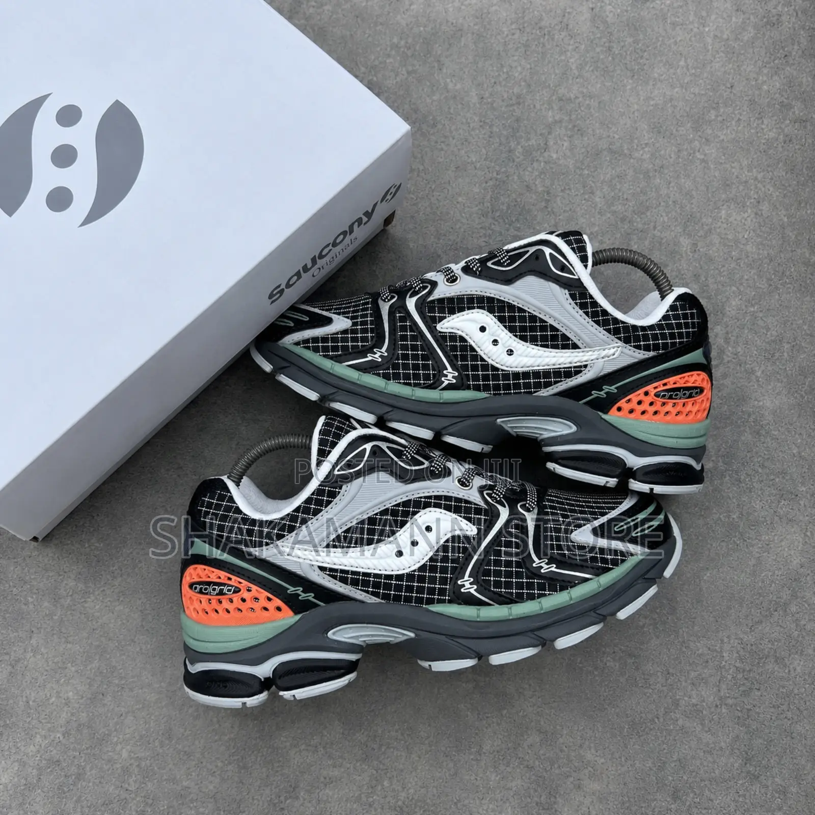 Original Saucony Pro Grid Triumph 4 NOW AVAILABLE IN THREE COLORWAY“