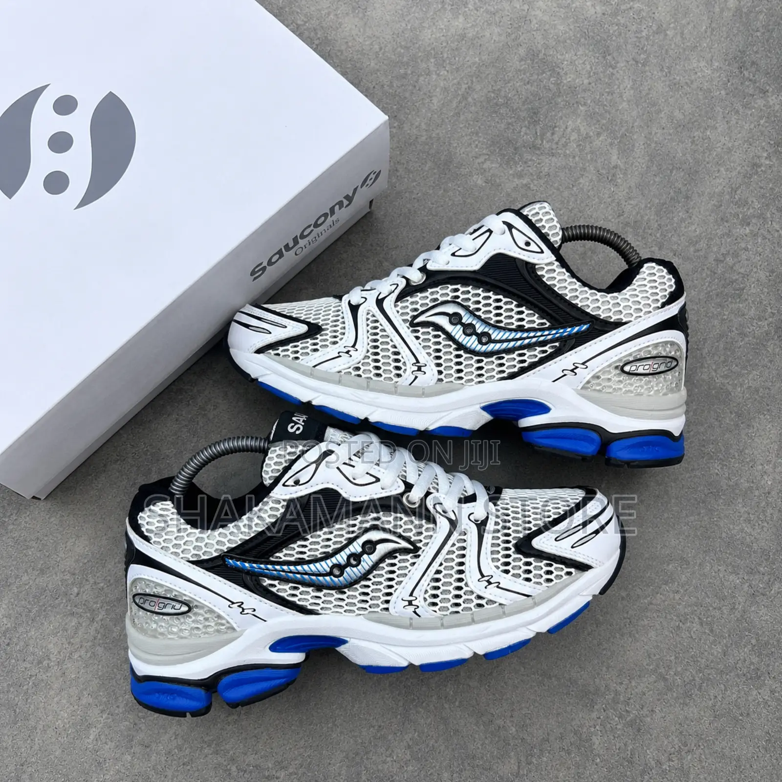 Original Saucony Pro Grid Triumph 4 NOW AVAILABLE IN THREE COLORWAY“