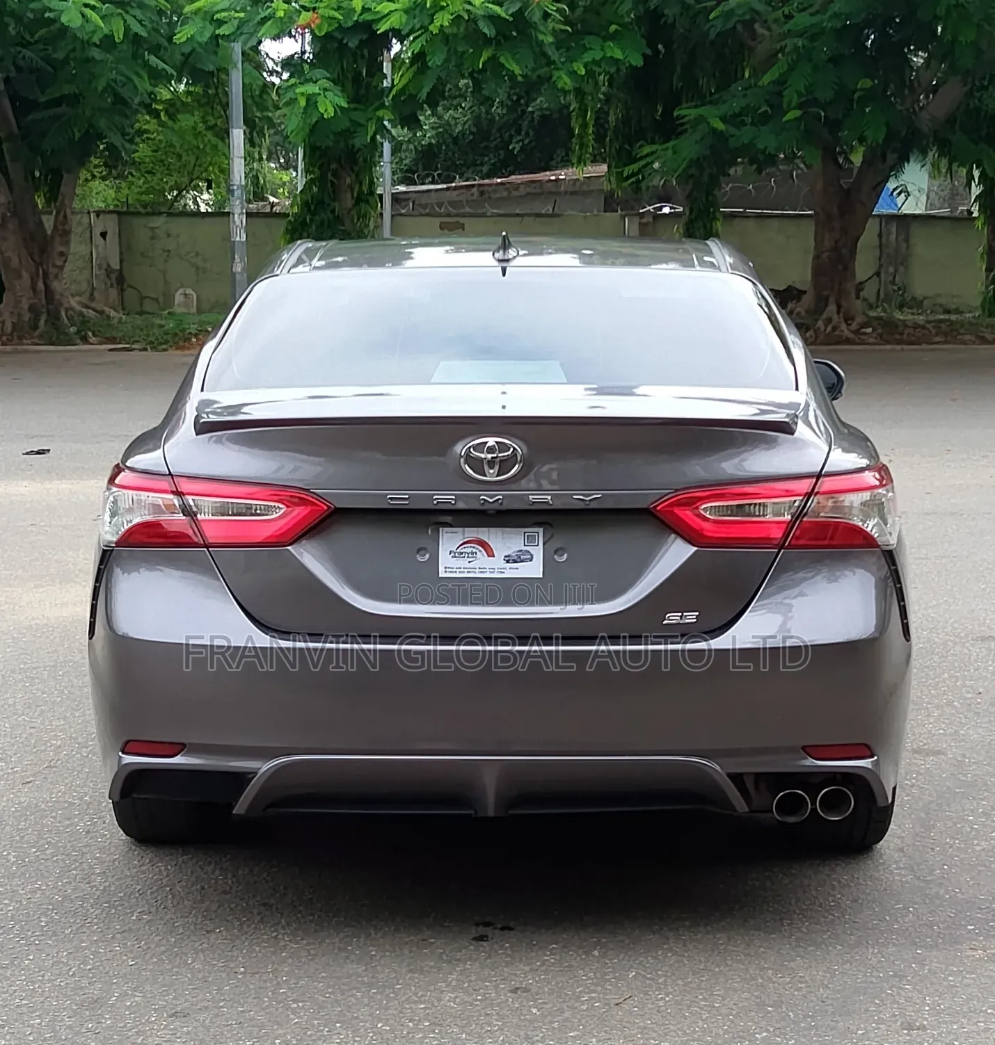 Toyota Camry SE FWD 2020 Gray