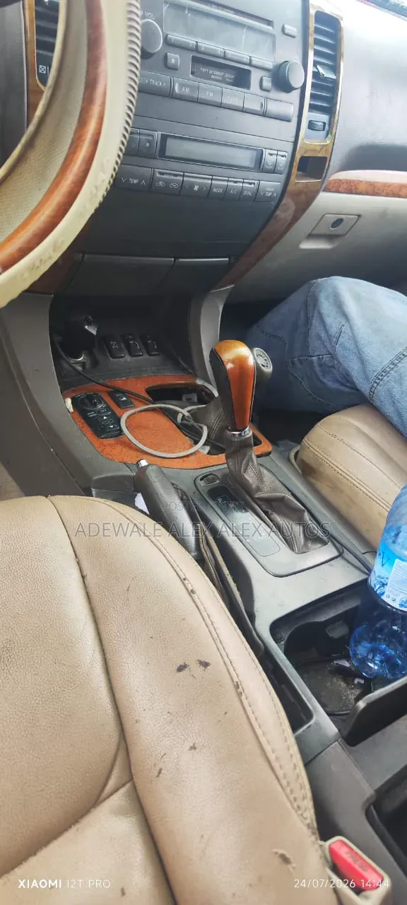 Lexus GX 470 2004 Gold