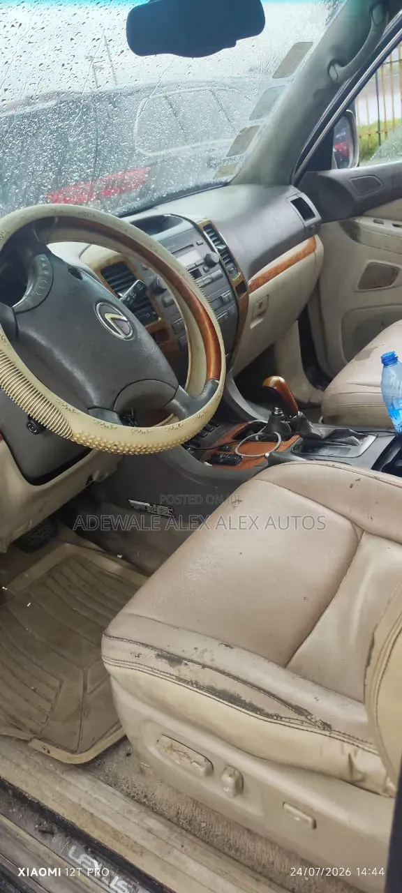 Lexus GX 470 2004 Gold