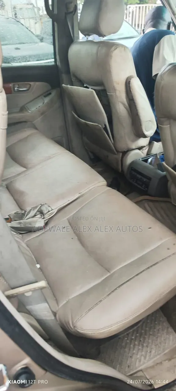 Lexus GX 470 2004 Gold