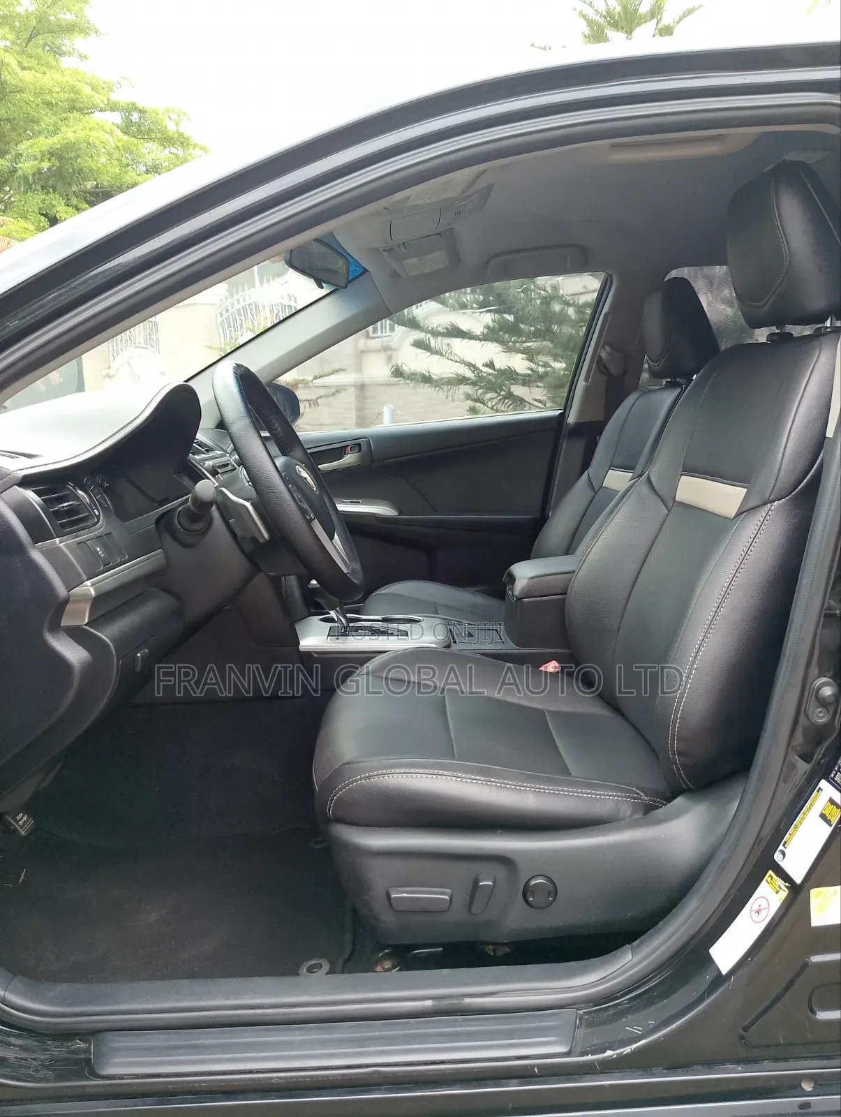 Toyota Camry SE 4dr Sedan (2.5L 4cyl 6A) 2013 Black