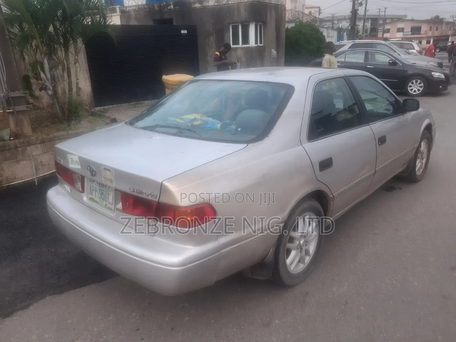 Toyota Camry Automatic 1999 Silver