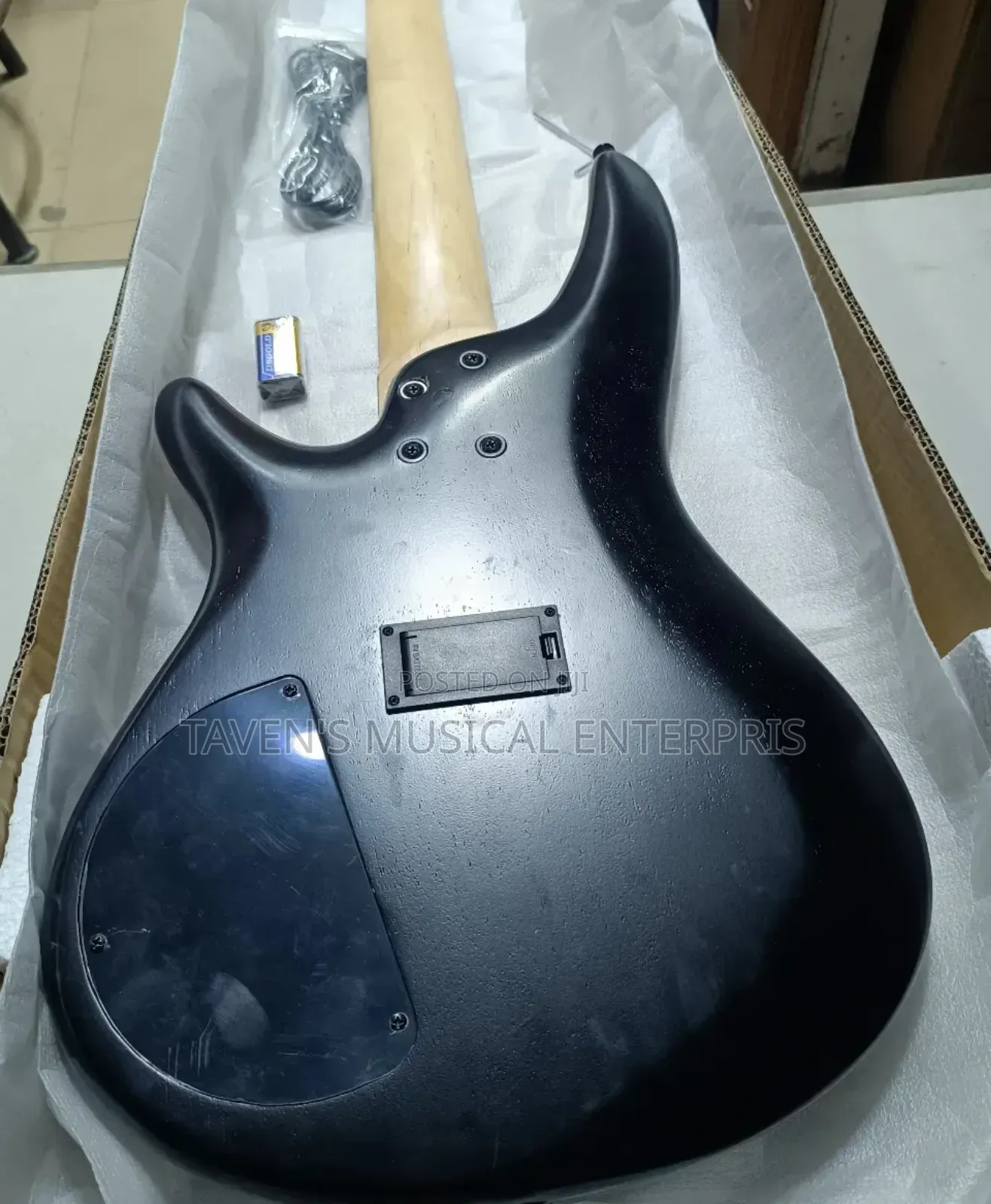 Ibanez Soundgear Electric Bass Guitar