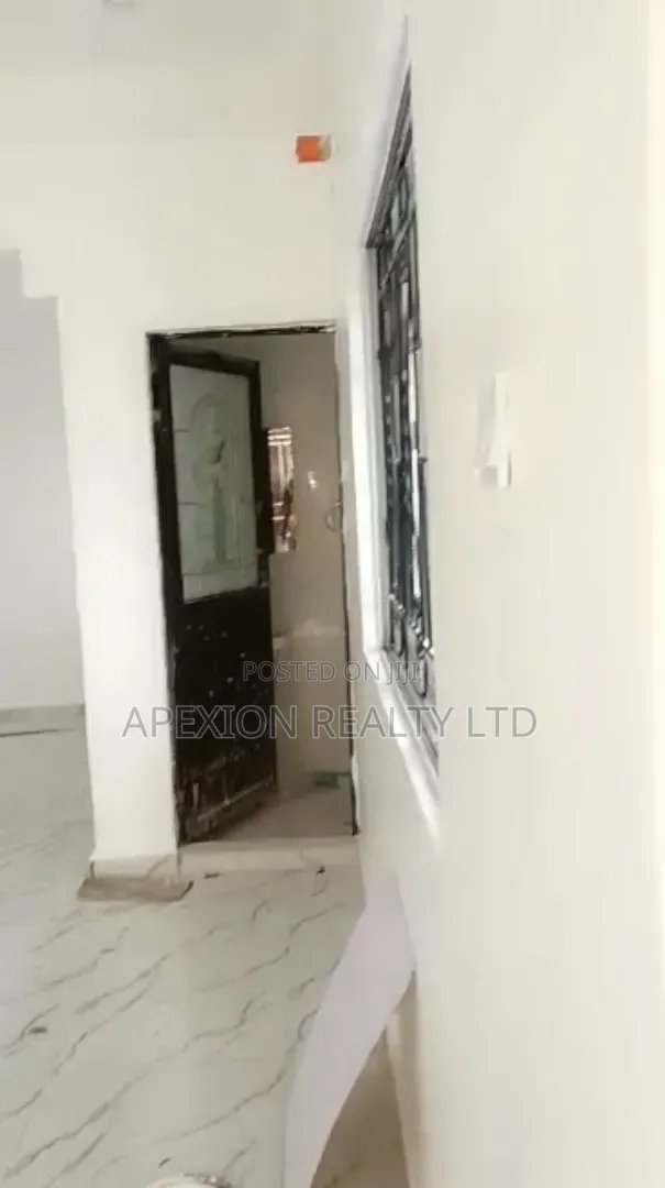 1bdrm Apartment in Apexion Estate, Rumuigbo for rent
