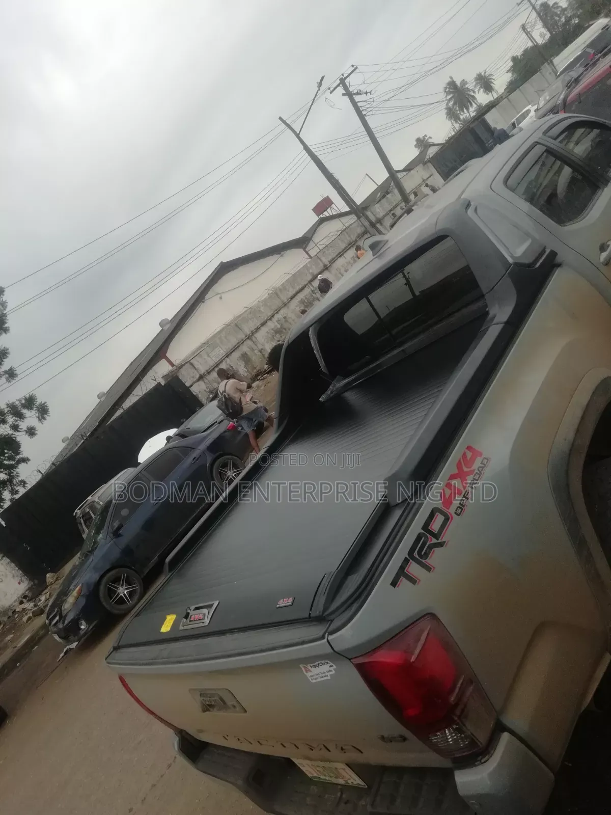 Sliding Booth Cover With TRD Spoiler for Toyota Tacoma Long Bucket at %4