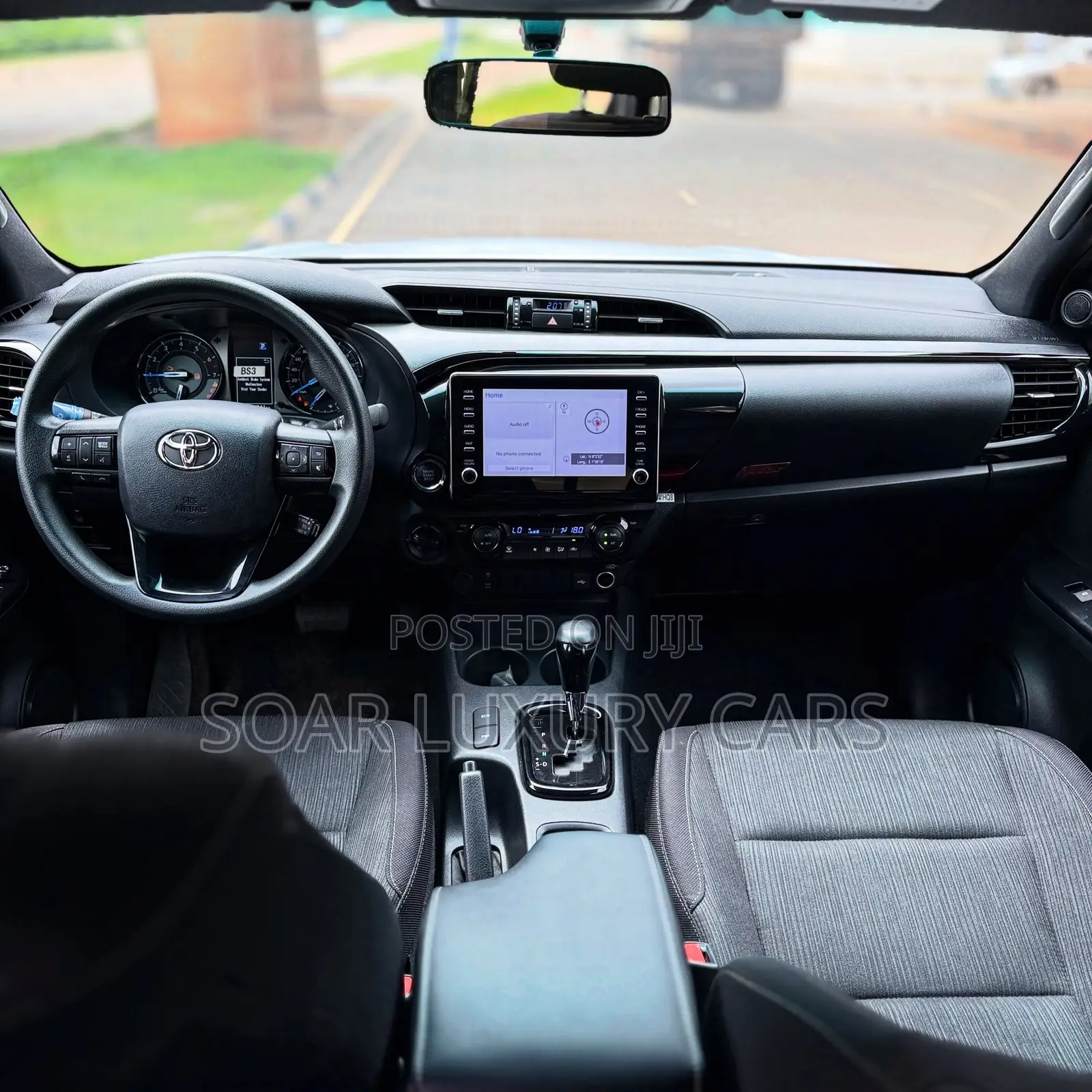 New Toyota Hilux 2025 Black