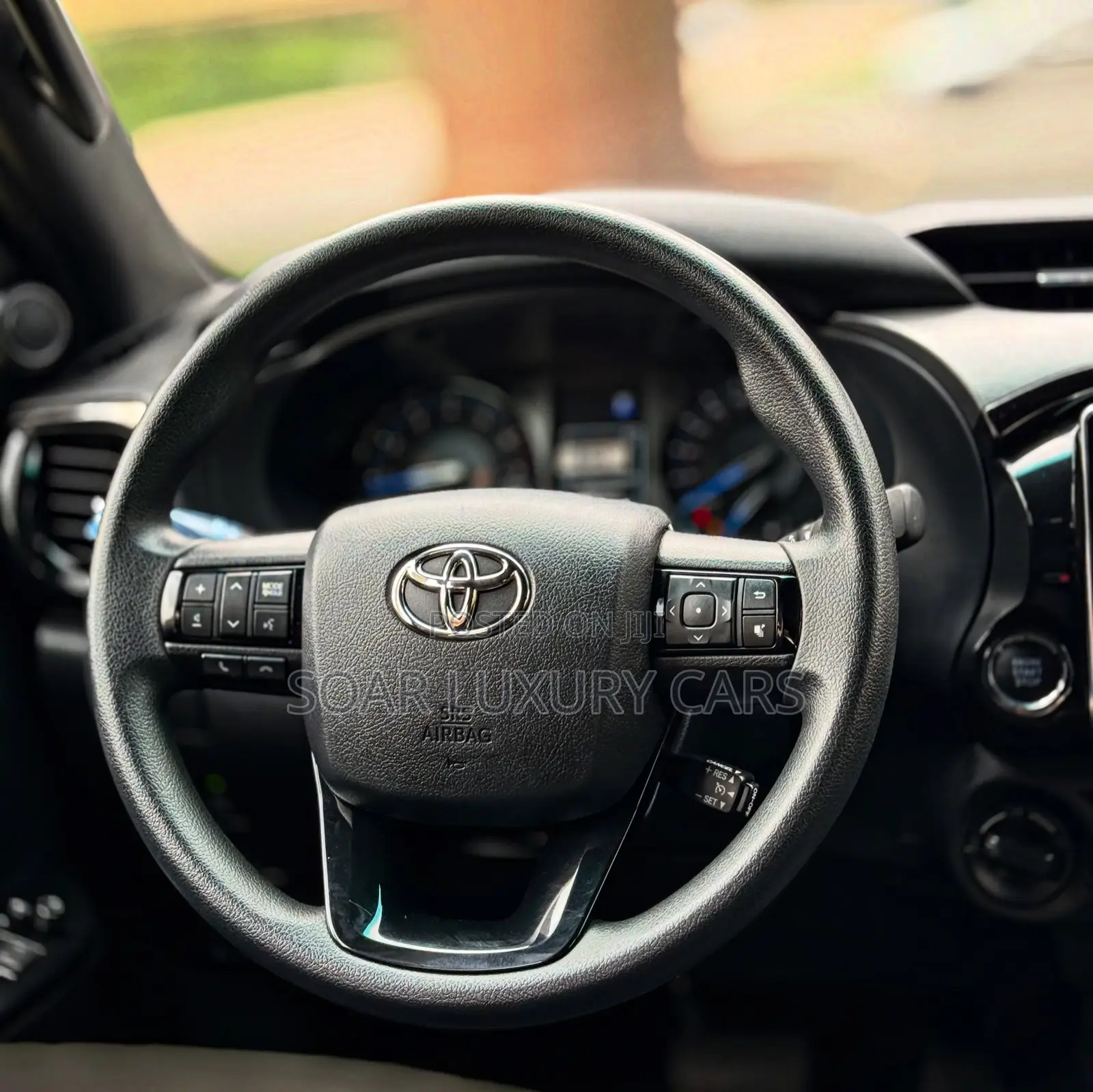 New Toyota Hilux 2025 Black