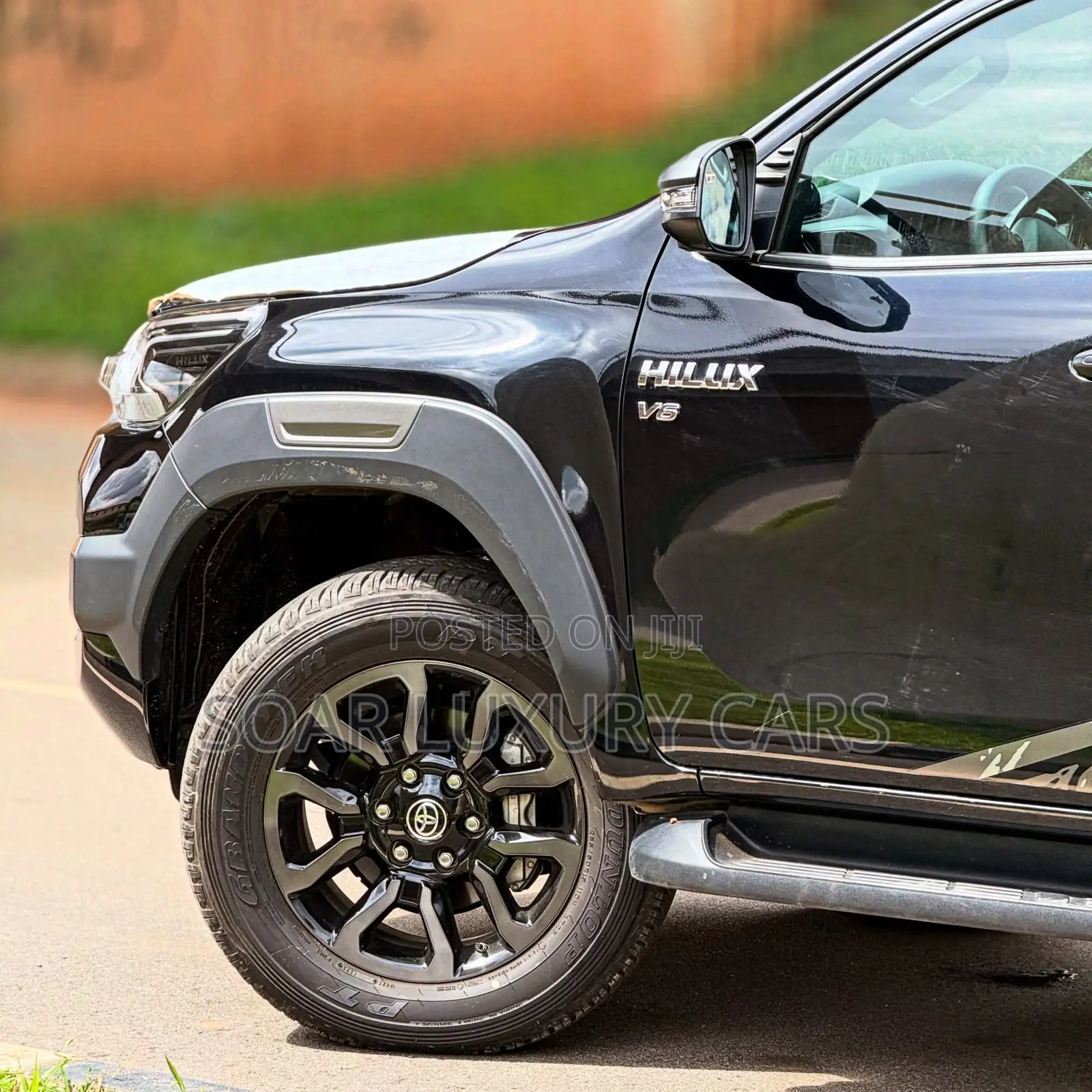 New Toyota Hilux 2025 Black