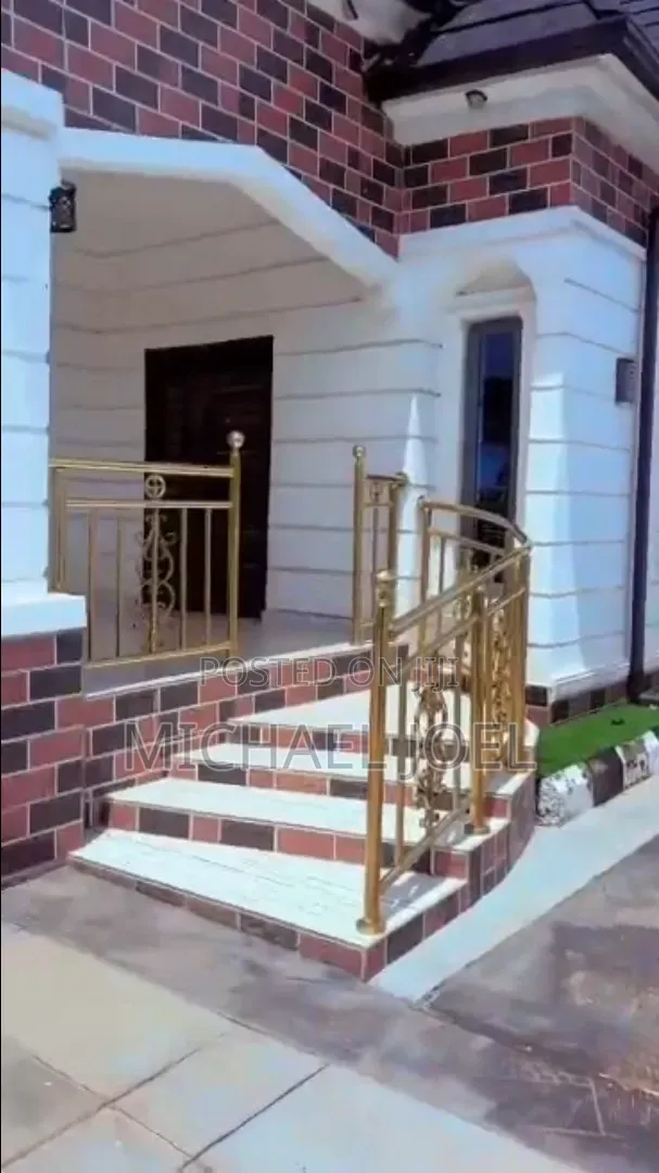 Furnished 3bdrm Bungalow in Auchi for sale