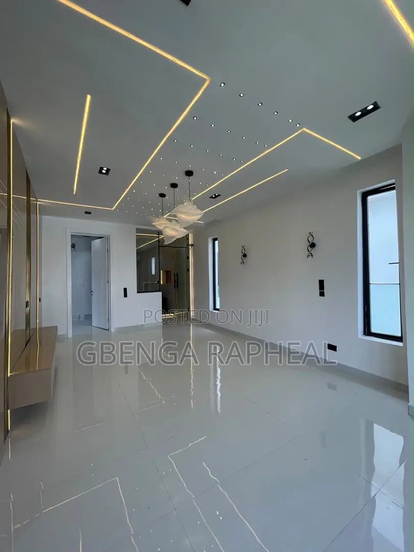 4bdrm Duplex in Ajah for sale